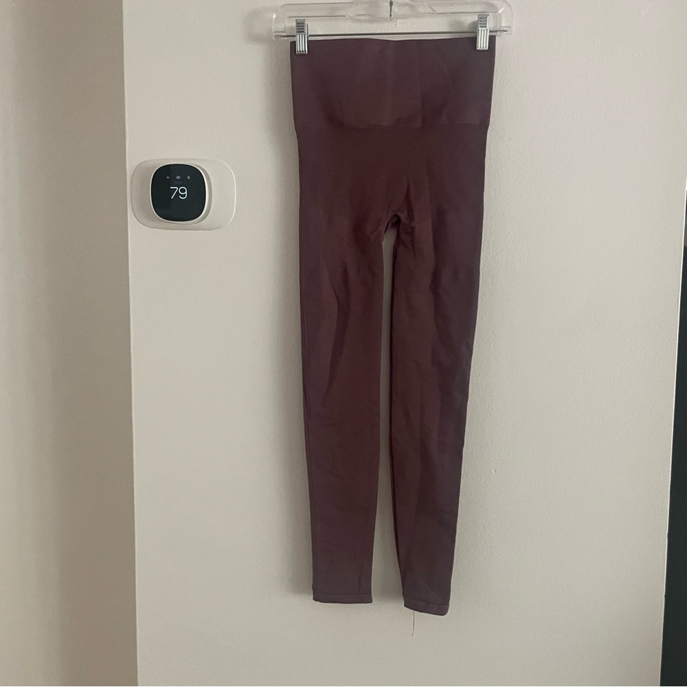 BLANQI Mauve maternity Everyday Leggings size small